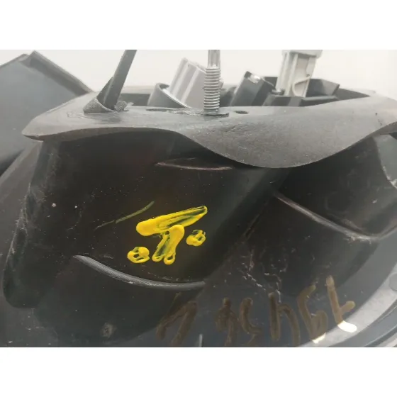 Piloto Trasero Izquierdo para Mazda 3 (Bk)