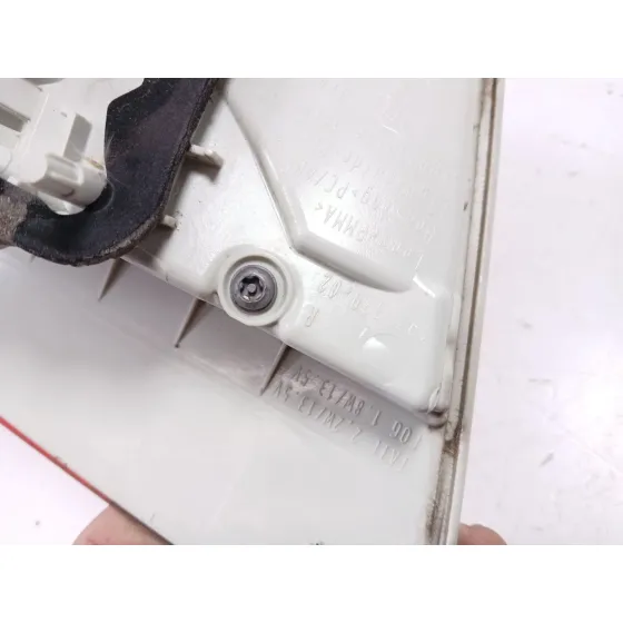 Piloto Trasero Derecho Interior para Jaguar Xe (X760)