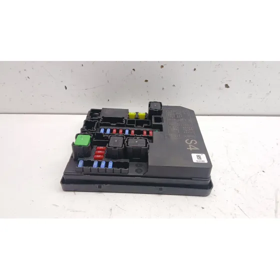 Caja Reles / Fusibles para Nissan Juke (F15)