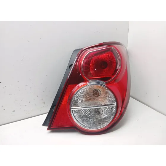 Piloto Trasero Derecho para Chevrolet Aveo Sedan (T300)