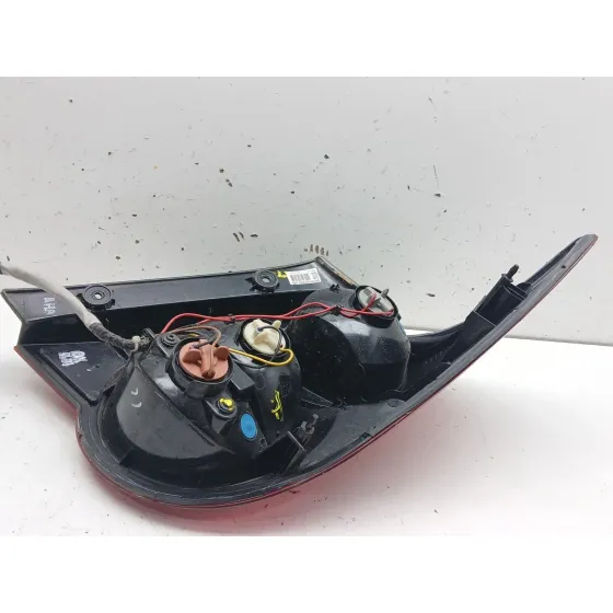 Piloto Trasero Izquierdo para Chevrolet Aveo Sedan (T300)