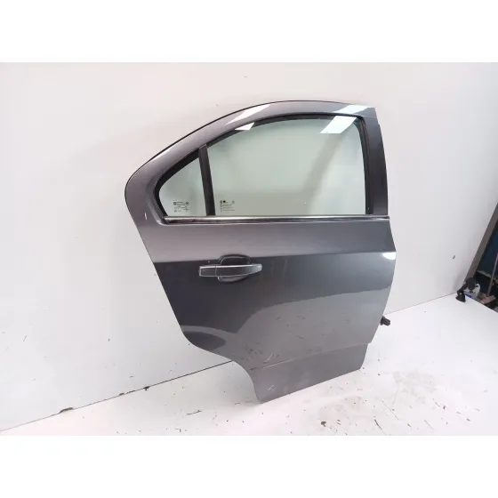 Puerta Trasera Derecha para Chevrolet Aveo Sedan (T300)