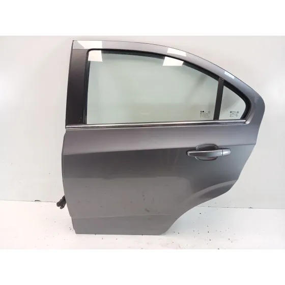 Puerta Trasera Izquierda para Chevrolet Aveo Sedan (T300)