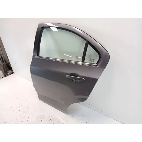 Puerta Trasera Izquierda para Chevrolet Aveo Sedan (T300)