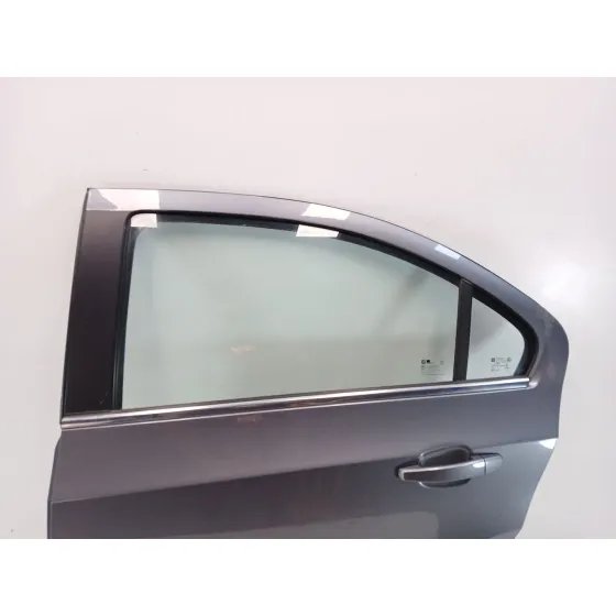 Puerta Trasera Izquierda para Chevrolet Aveo Sedan (T300)
