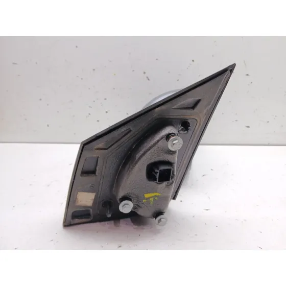 Retrovisor Derecho para Chevrolet Aveo Sedan (T300)