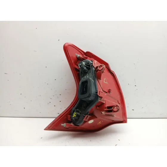 Piloto Trasero Derecho para Peugeot 3008 I Monospace (0U_)