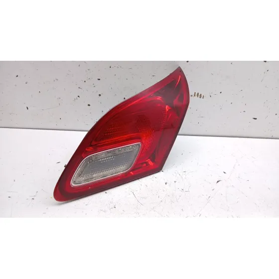 Piloto Trasero Derecho Interior para Opel Astra J (P10)