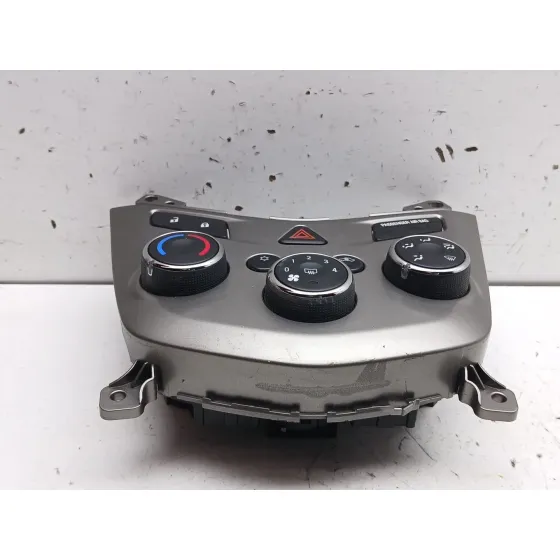 Mando Climatizador para Chevrolet Aveo Sedan (T300)