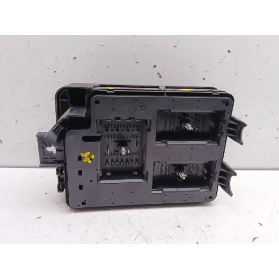 Caja Reles / Fusibles para Chevrolet Aveo Sedan (T300)