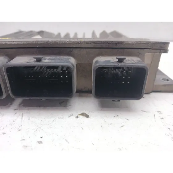 Centralita Motor Uce para Renault Kangoo (Kc0/1_)