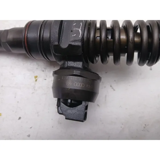 Inyector para Seat Ibiza Iii (6L1)