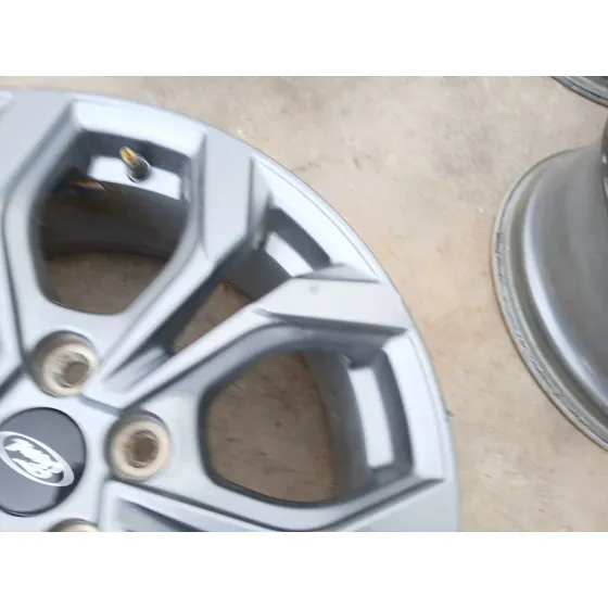 Llanta para Ford Focus Iv (Hn)