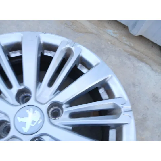 Llanta para Peugeot 208 I (Ca_, Cc_)