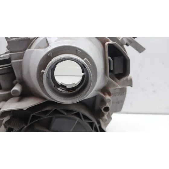 Faro Derecho para Mercedes-Benz Clase C T-Model (S203)