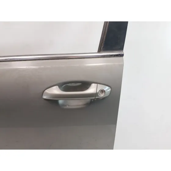 Puerta Delantera Izquierda para Kia Stonic (Yb)