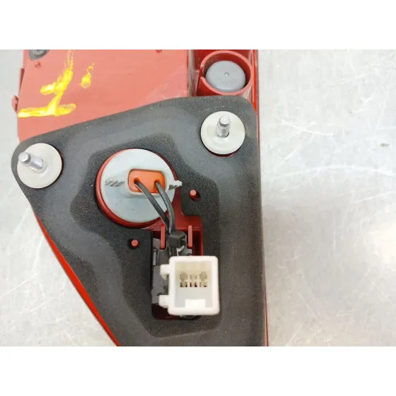 Piloto Trasero Derecho Interior para Kia Stonic (Yb)