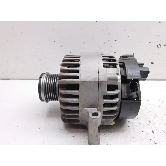 Alternador para Opel Corsa D (S07)
