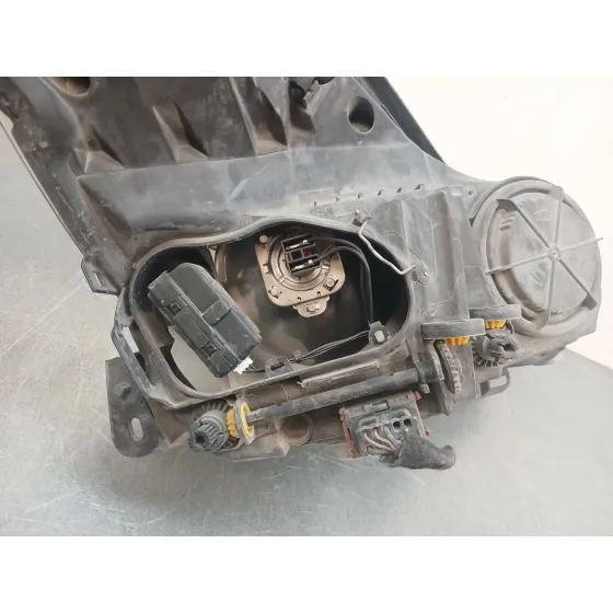 Faro Izquierdo para Opel Corsa D (S07)