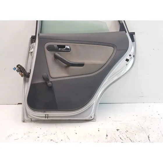Puerta Trasera Derecha para Seat Ibiza Iii (6L1)