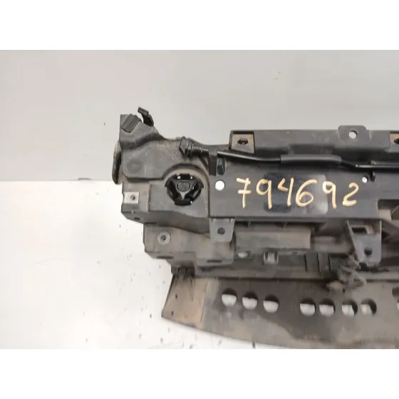 Panel Frontal para Mazda 3 Sedan (Bl)