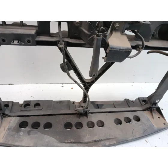 Panel Frontal para Mazda 3 Sedan (Bl)