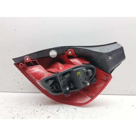 Piloto Trasero Izquierdo para Renault Clio Iii (Br0/1, Cr0/1)