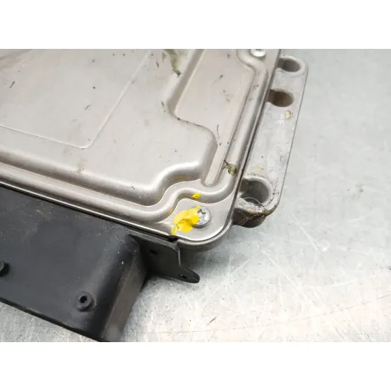 Centralita Motor Uce para Hyundai I30 (Gd)