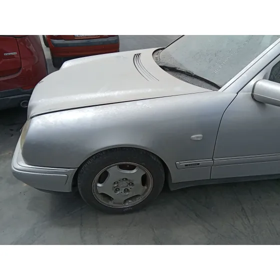 Aleta Delantera Izquierda para Mercedes-Benz Clase E (W210)