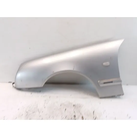 Aleta Delantera Izquierda para Mercedes-Benz Clase E (W210)