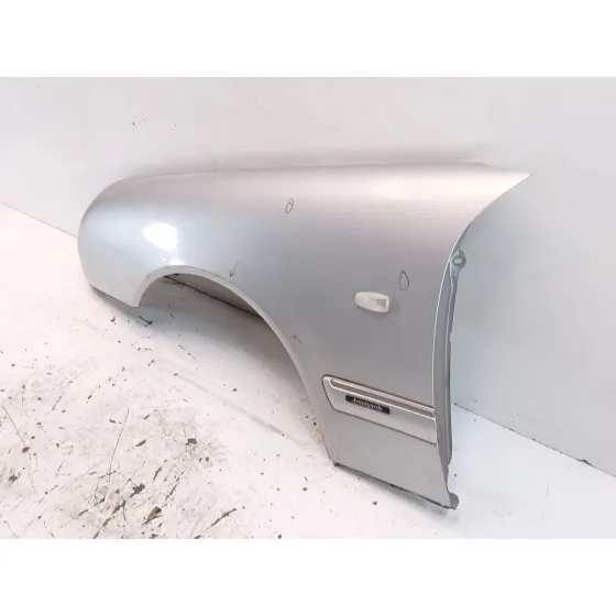 Aleta Delantera Izquierda para Mercedes-Benz Clase E (W210)