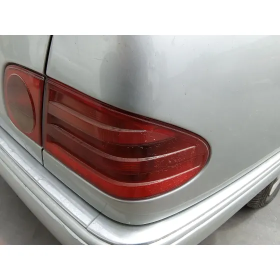 Piloto Trasero Derecho para Mercedes-Benz Clase E (W210)