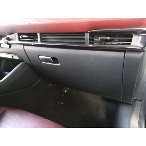 Guantera para Mazda 3 Sedan (Bp_)