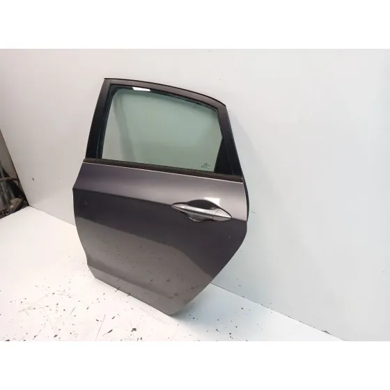 Puerta Trasera Izquierda para Hyundai I30 (Gd)