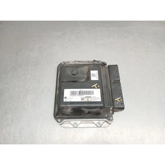 Centralita Motor Uce para Opel Astra J (P10)