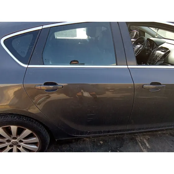 Puerta Trasera Derecha para Opel Astra J (P10)