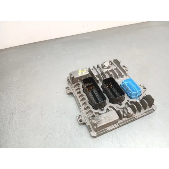 Centralita Motor Uce para Opel Astra J Sports Tourer (P10)