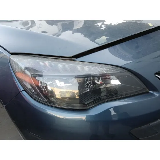 Faro Derecho para Opel Astra J Sports Tourer (P10)