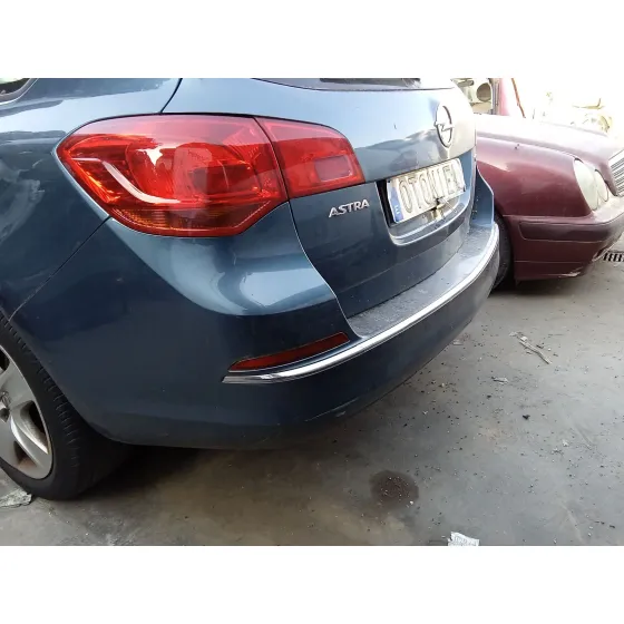 Paragolpes Trasero para Opel Astra J Sports Tourer (P10)