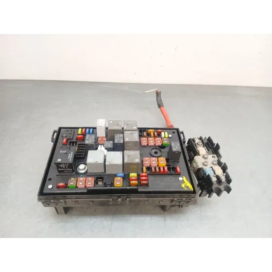 Caja Reles / Fusibles para Opel Astra J Sports Tourer (P10)
