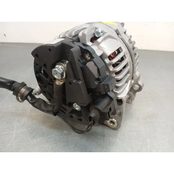 Alternador para Audi A3 (8L1)