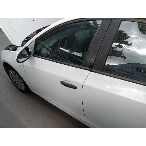 Puerta Delantera Izquierda para Chevrolet Cruze (J300)