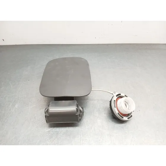 Tapa Exterior Combustible para Kia Stonic (Yb)