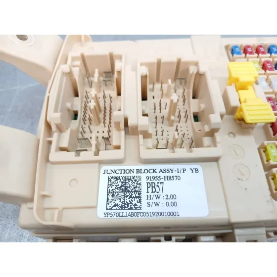 Caja Reles / Fusibles para Kia Stonic (Yb)