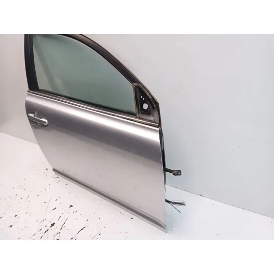 Puerta Delantera Derecha para Toyota Avensis Sedan (_T25_)