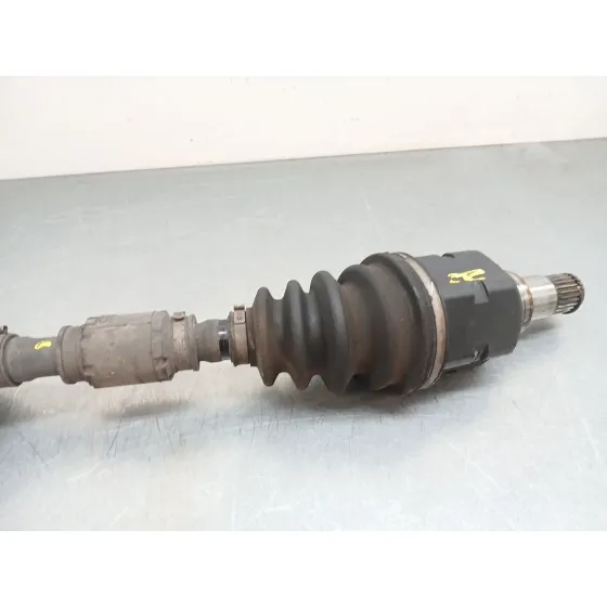 Transmision Delantera Izquierda para Toyota Avensis Sedan (_T25_)