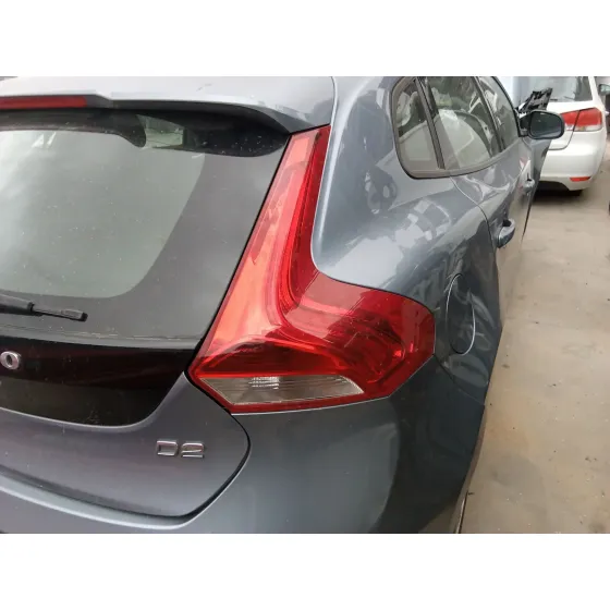 Piloto Trasero Derecho para Volvo V40 Hatchback (525)