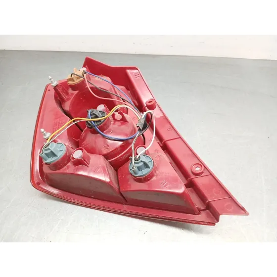 Piloto Trasero Derecho para Chevrolet Aveo / Kalos Hatchback (T200)