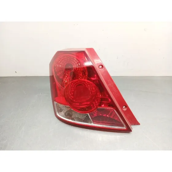 Piloto Trasero Izquierdo para Chevrolet Aveo / Kalos Hatchback (T200)