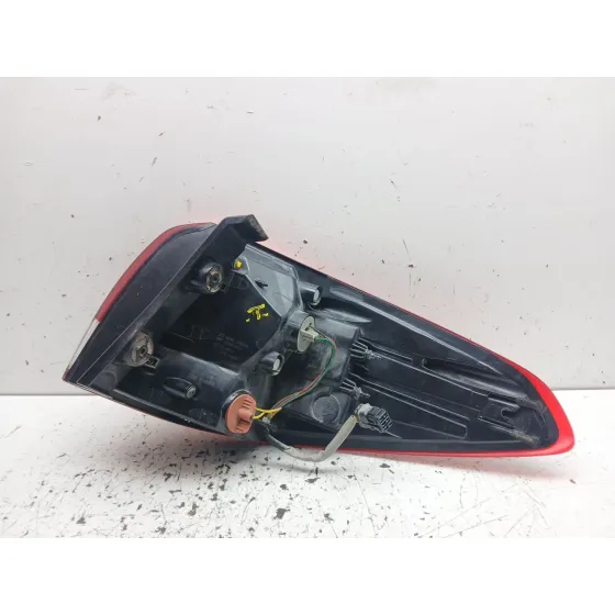 Piloto Trasero Izquierdo para Kia Carens Iv